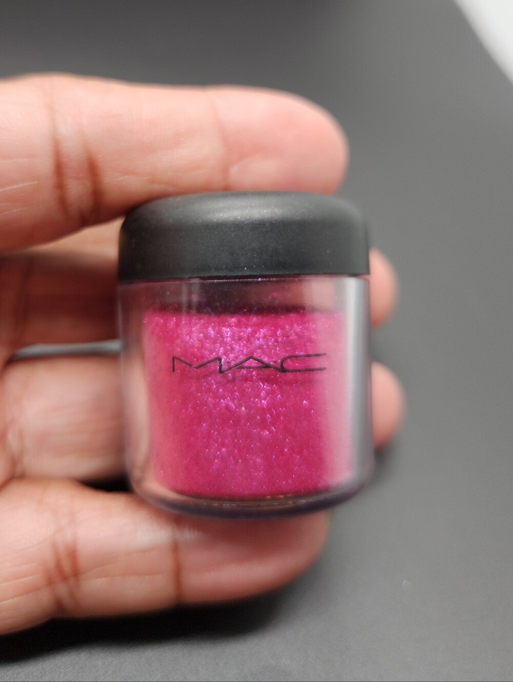 MAC Loose Pigment Pot - "Reflects Very Pink"